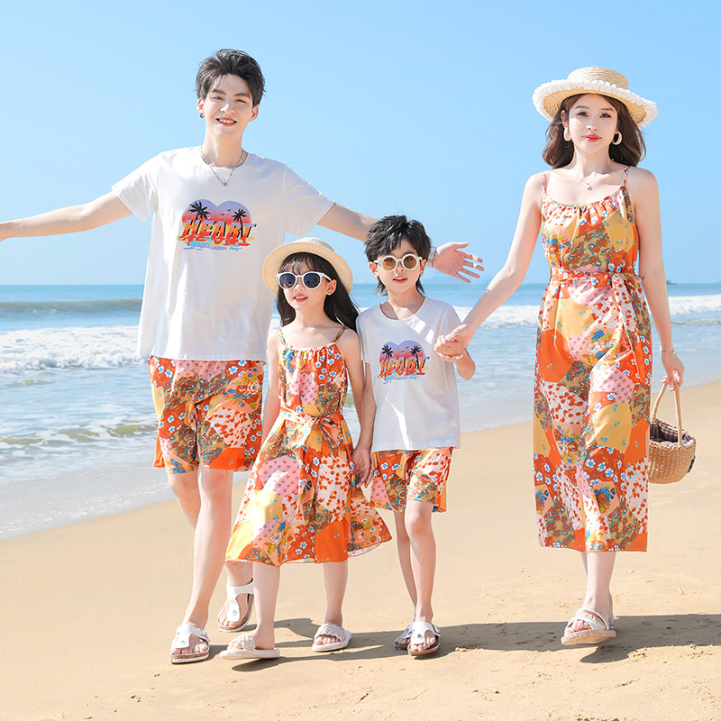 海边度假亲子装母女超仙吊带连衣裙夏季一家四口三亚沙滩旅游套装