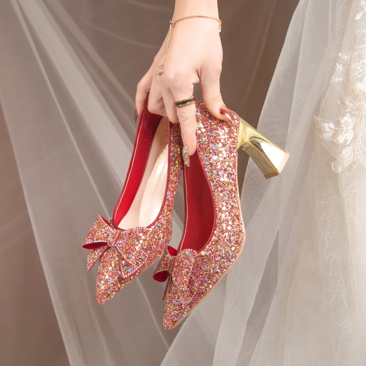 红色婚鞋女婚纱秀禾两穿新娘鞋2023年新款法式水钻高跟鞋粗跟单鞋