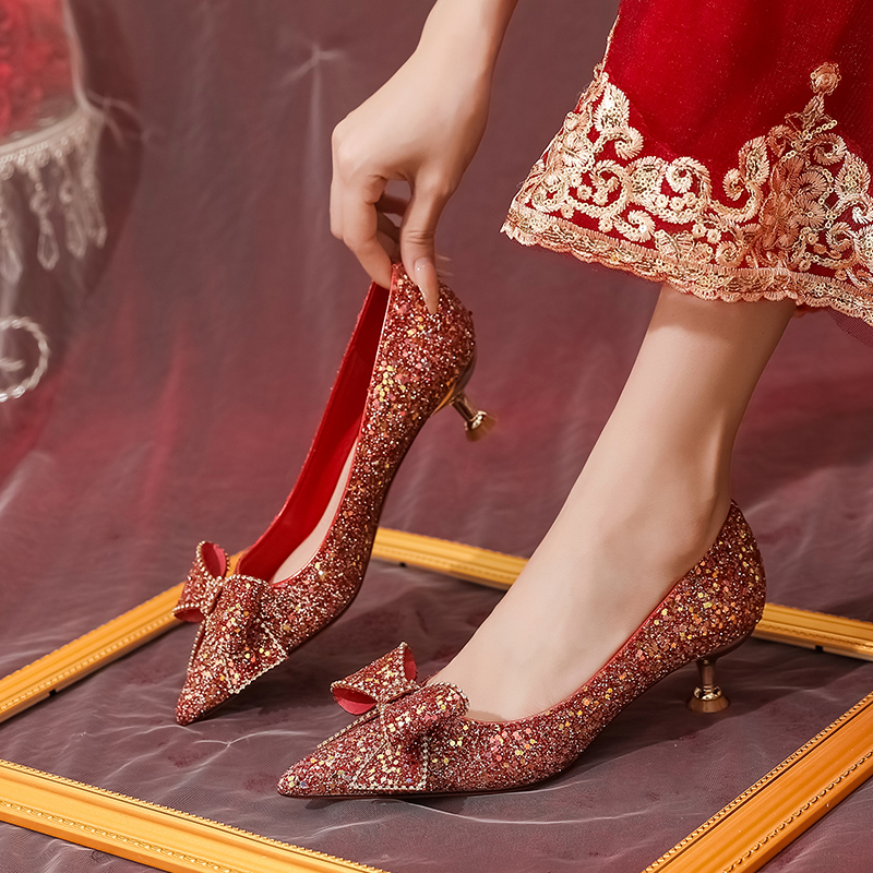 中式红色秀禾婚鞋新娘鞋主婚纱蝴蝶结高跟鞋女3cm气质低跟水晶鞋