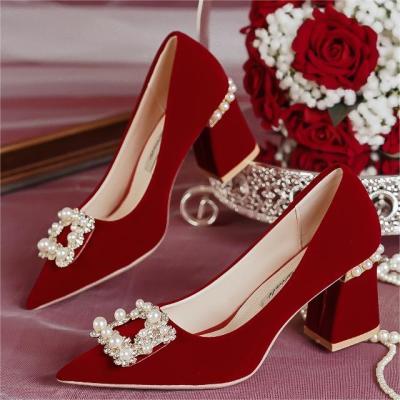 秀禾婚鞋粗跟新娘鞋不累脚酒红色高跟鞋女结婚鞋子绒面珍珠扣单鞋